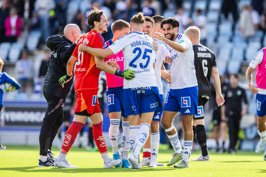 IFK Norrköpings spelare jublar