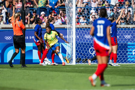 Ludmila of Brazil celebrates