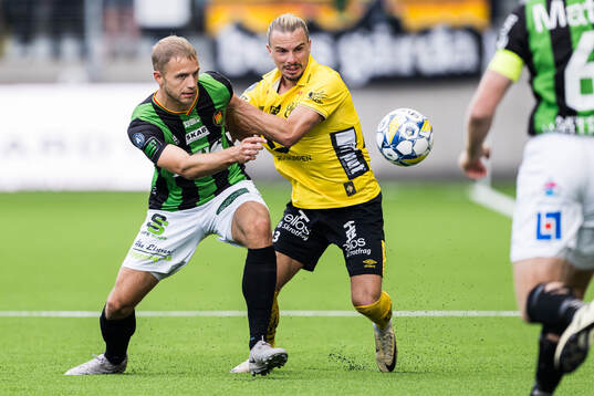 GAISs Gustav Lundgren och Elfsborgs Niklas Hult
