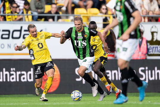 Elfsborgs Niklas Hult och GAISs Gustav Lundgren