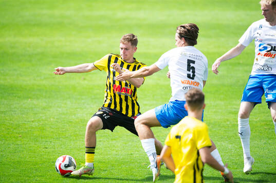 IFK Hässleholms Harry Thomasson i matchen i div 2 mellan