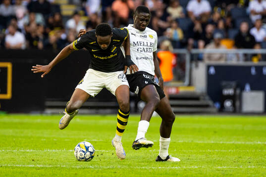 AIKs Mouhamed Lamine Fanne Dabo och Mjällbys Seedy Imam