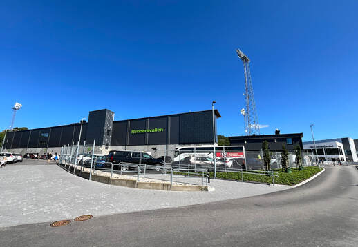 Utanför arenan