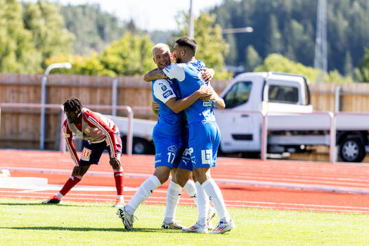 IK Oddevolds Oscar Iglicar Berntsson har gjort 1-0 och