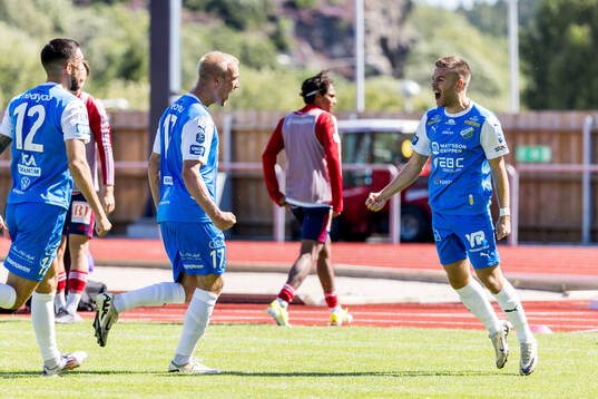 IK Oddevolds Oscar Iglicar Berntsson jublar