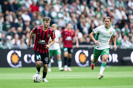 Brommapojkarnas Kaare Brøckner Barslund och  Hammarbys