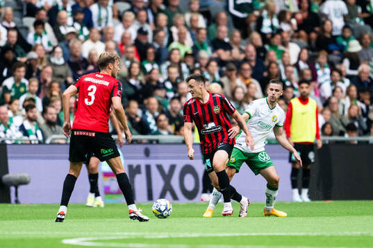 Brommapojkarnas Adam Skanning Jakobsen och Hammarbys Oscar