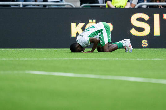 Hammarbys Bouzomana Toure jublar
