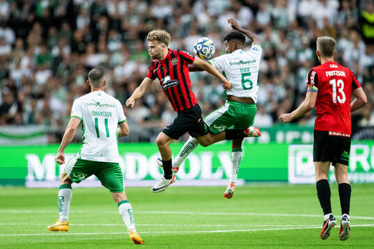 Brommapojkarnas Wilmer Odefalk och Hammarbys Tesfaldet Tekie