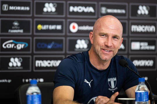 Head coach Henrik Rydström
