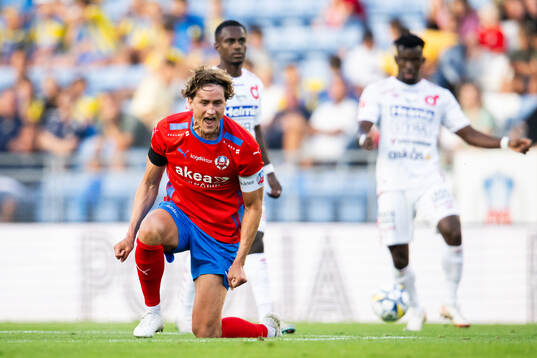 Helsingborgs Thomas Pauck Rogne agerar