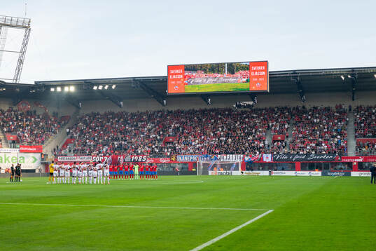 Helsingborgs supportrar hyllar minnet av tidigare
