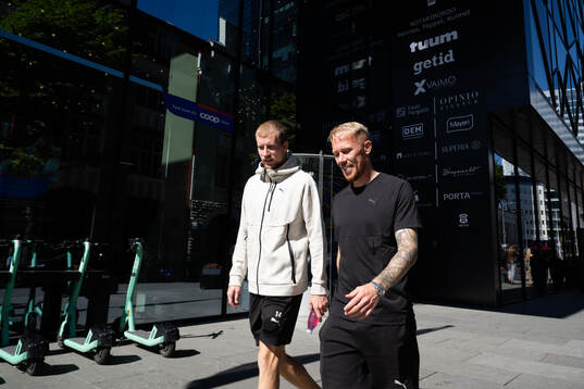 Bläddra bland fler bilder av Football, UEFA Europa Conference League, Häcken, Pre game walk