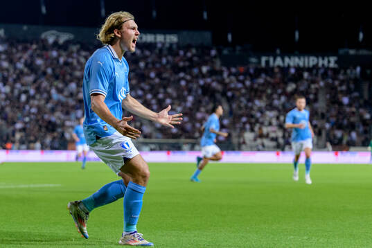 Sebastian Nanasi of Malmö FF celebrates scoring 2-2