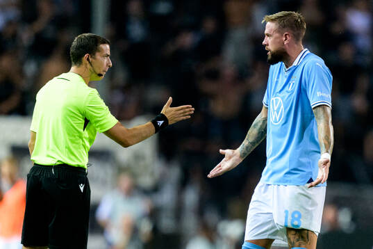 Pontus Jansson of Malmö FF reacts