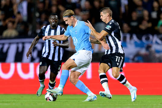 Erik Botheim of Malmö FF and Kiril Despodov of PAOK