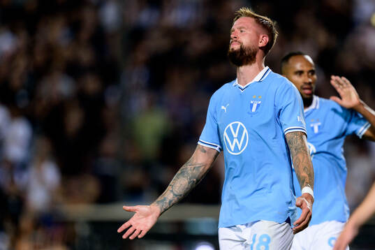 Pontus Jansson of Malmö FF looks dejected