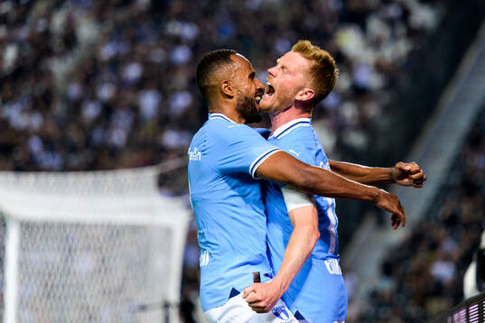 Anders Christiansen of Malmö FF celebrates with Isaac