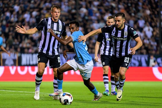 Taha Ali of Malmö FF and Joan Sastre of PAOK