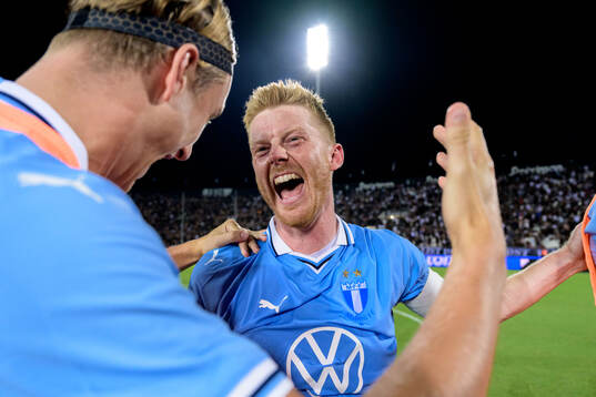 Anders Christiansen of Malmö FF celebrates