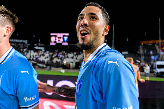 Sergio Pena of Malmö FF celebrates