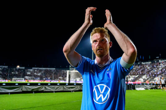 Anders Christiansen  of Malmö FF celebrates