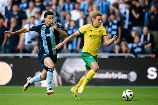Deniz Hummet of Djurgården and Tatu Miettunen of Ilves