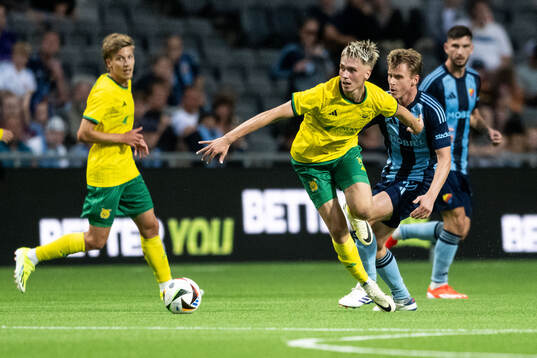Santeri Haarala of Ilves and Rasmus Schuller of Djurgården