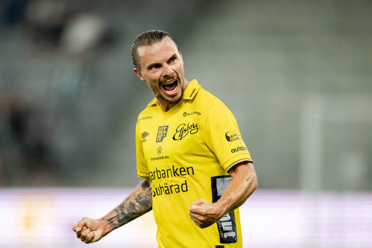 Niklas Hult of Elfsborg celebrates