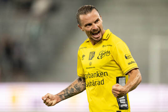 Niklas Hult of Elfsborg celebrates