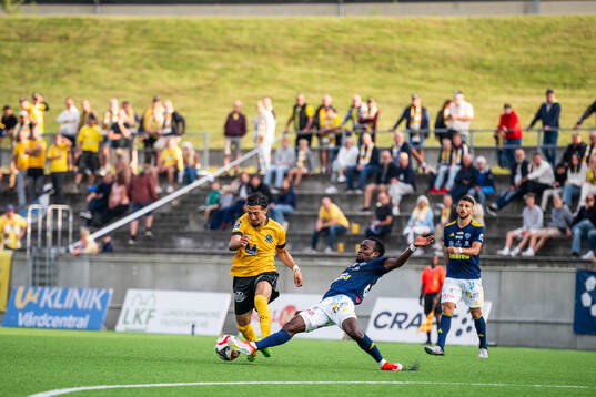 Lund BKs Samir Maarouf och Falkenbergs FFs Wanbe Godwin