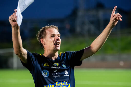 Falkenbergs FFs Melker Nilsson jublar