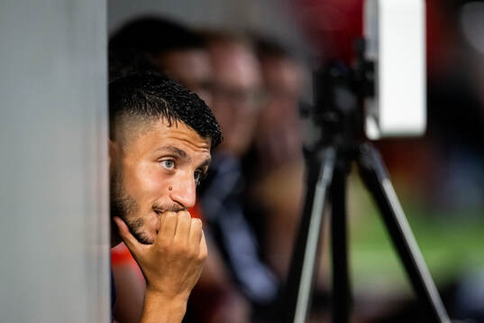 Falkenbergs FFs Leonardo Farah Shahin på bänken