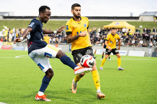 Falkenbergs FFs Wanbe Godwin Aguda mot Lund BKs Bozidar
