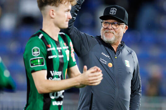 Varbergs tränare Roar Hansen jublar