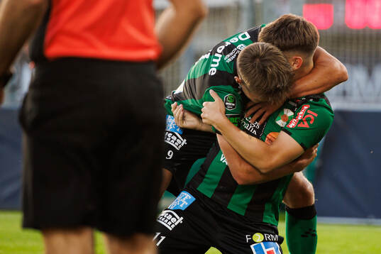 Varbergs spelare jublar