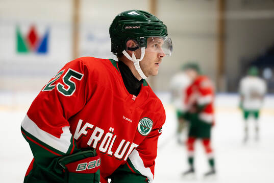 Frölundas Arttu Ruotsalainen innan träningsmatchen i