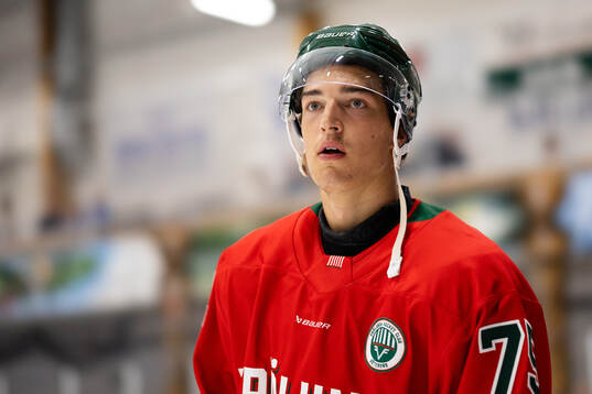 Frölundas David Edstrom innan träningsmatchen i ishockey