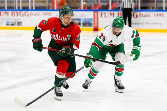 Frölundas Nicklas Lasu och Rögles Josh Dickinson