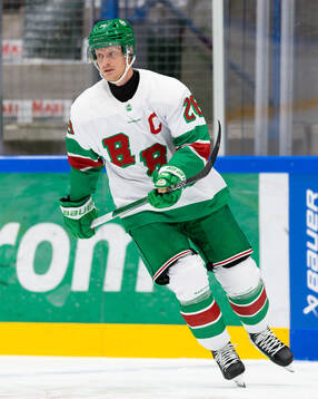 Rögles Anton Bengtsson innan träningsmatchen i ishockey