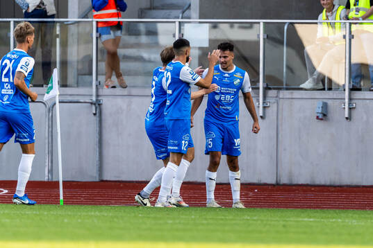 IK Oddevolds Assad Al Hamlawi har gjort 2-1 och jublar