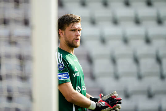 Gefles målvakt Oscar Jonsson deppar
