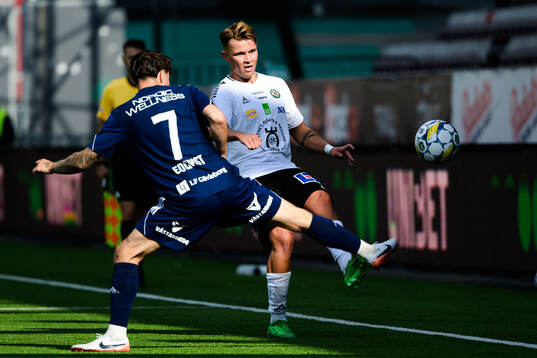 Gefles Adrian Edqvist och Örebros Tobias Björnstad