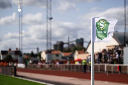 Hörnflagga med Superettan logga