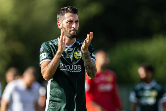 Hammarbys Nahir Besara jublar