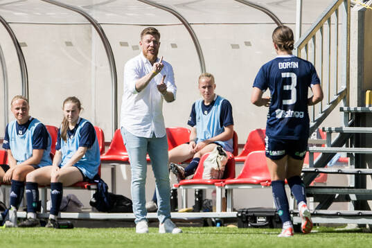 Linköpings tränare Rafael Roldan Bermudez och Polly Doran