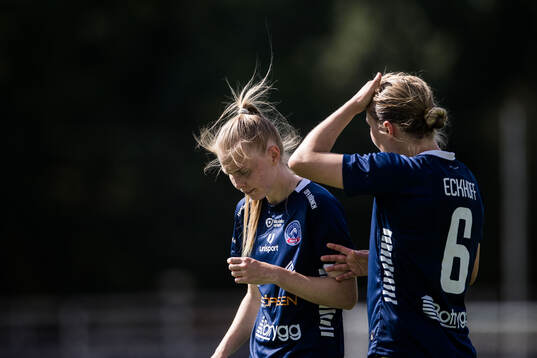 Linköpings Malin Brenn och Noor Hoelsbrekken Eckhoff deppar