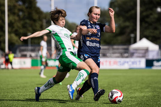 Hammarbys Asato Miyagawa och Linköpings Noor Hoelsbrekken