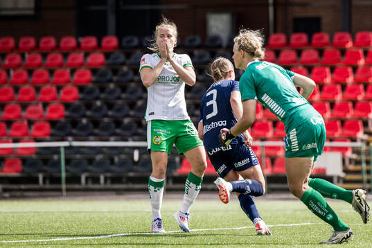 Hammarbys Julie Blakstad deppar