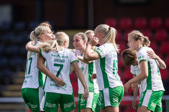 Hammarbys Smilla Vallotto jublar
